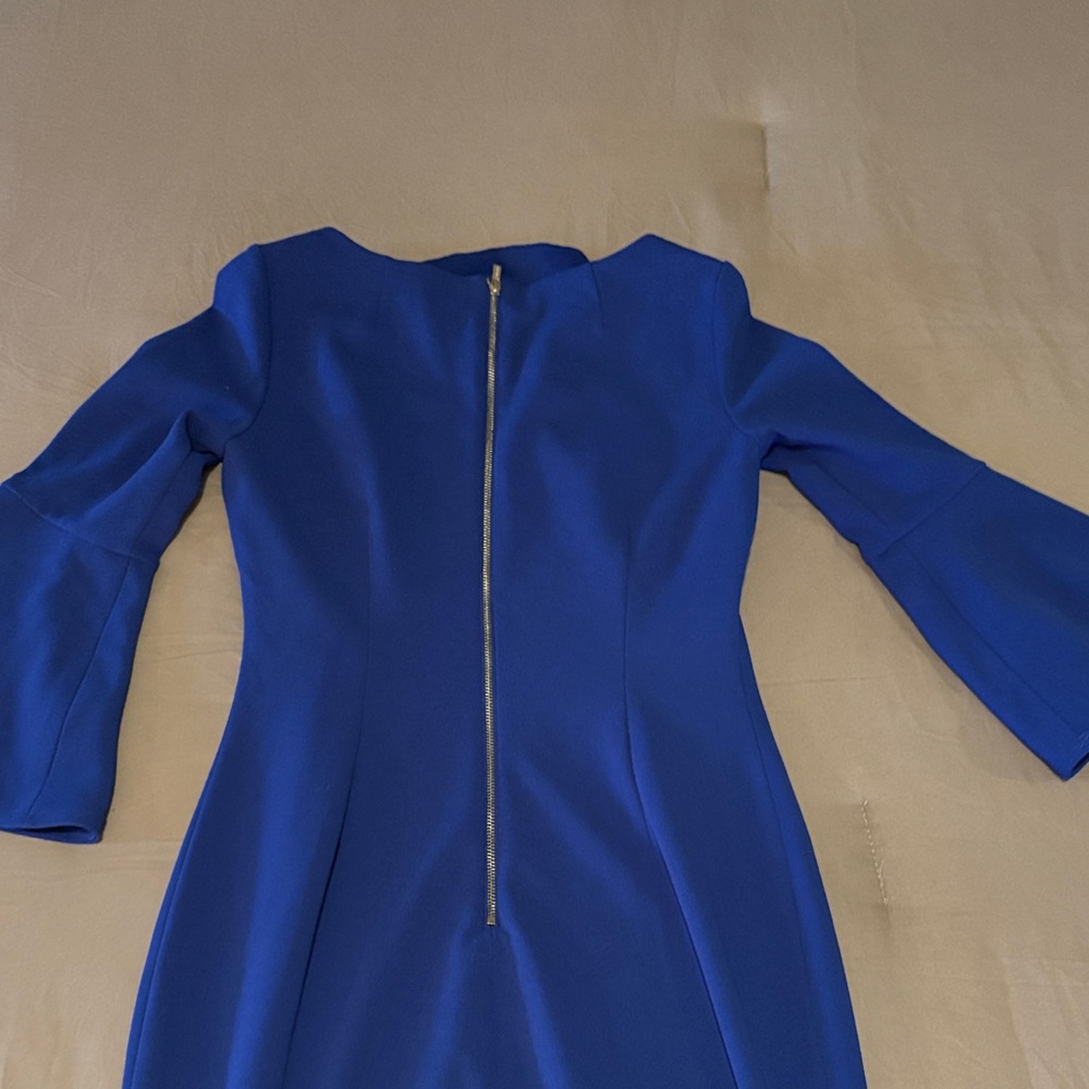 Elegant Blue Calvin Klein Women's Dress - Picture 2 of 3